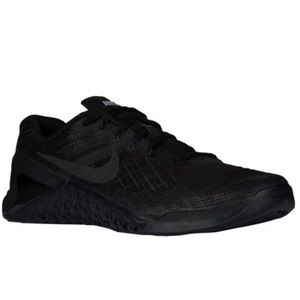 Black Nike Metcon 4